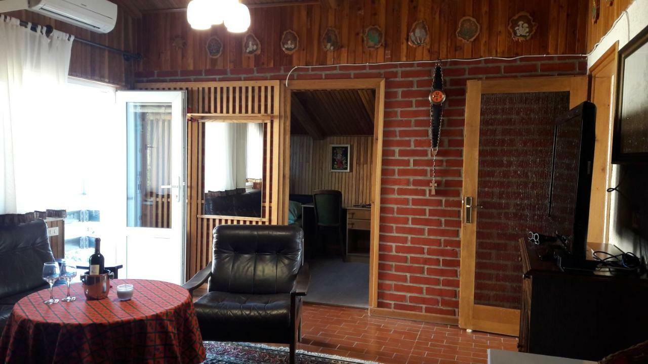 Mica Apartment Senj  Luaran gambar