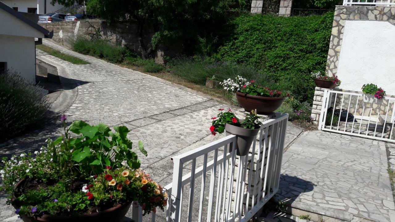 Mica Apartment Senj  Luaran gambar